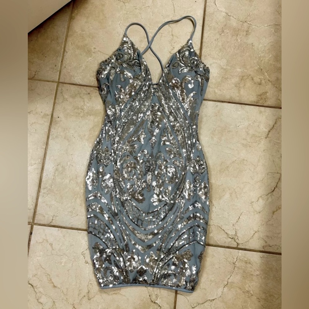 Windsor dress Size Small